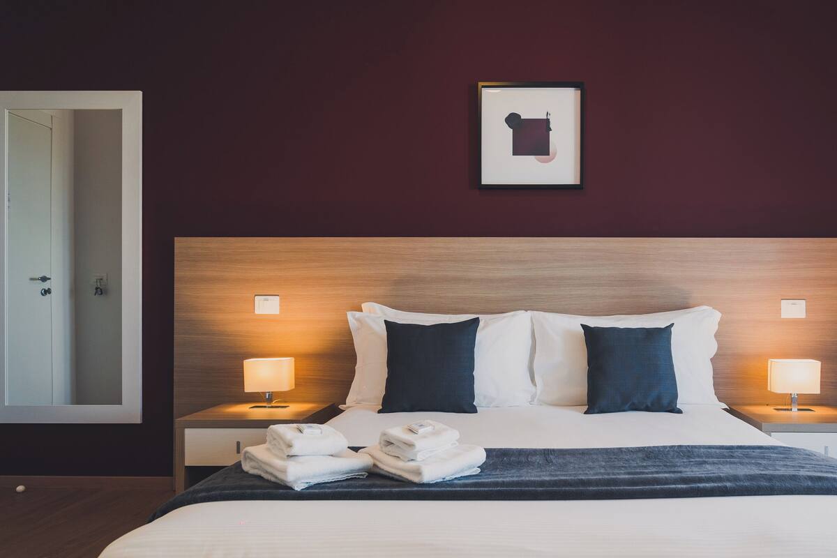 Superior Double Room | Premium bedding, minibar, in-room safe, desk