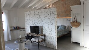 1 bedroom, iron/ironing board, WiFi, bed sheets - Full apartment Loft, 5 min. beaches, with AC, wireless, satellite TV ..  (Capdepera)