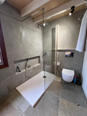 Hair dryer, towels - Full apartment Loft, 5 min. beaches, with AC, wireless, satellite TV ..  (Capdepera)