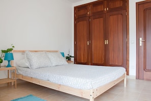 4 chambres, fer et planche Ă repasser, lit parapluie, Wi-Fi gratuit