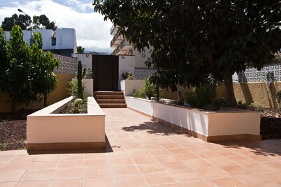 Bright and spacious townhouse.