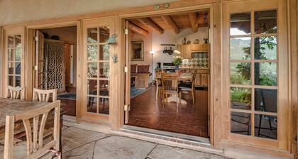 Canyon View Retreat - rauhallinen asetus, All-Adoben kotiin näköalalla ja porealtaalla