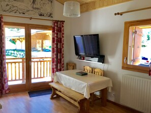 4 Schlafzimmer, Bügeleisen/Bügelbrett, Reisekinderbett, kostenloses WLAN