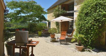 Sarlat Périgord Noir - Gite de La Cour old barn restored heated pool