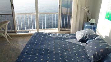 2 slaapkamers, een strijkplank/strijkijzer, gratis wifi, beddengoed