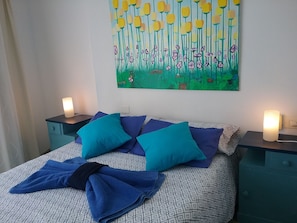 2 chambres, fer et planche à repasser, Wi-Fi gratuit, draps fournis