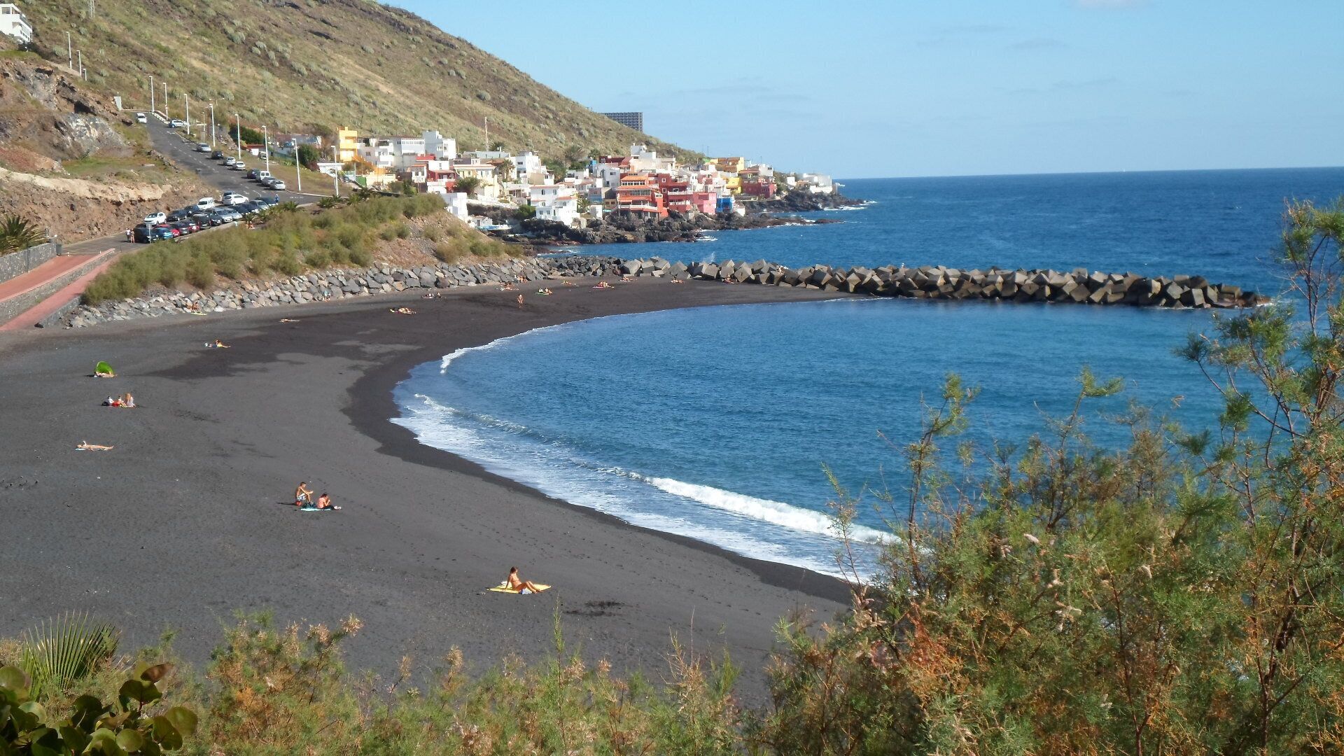 Plage, chaises longues, serviettes de plage