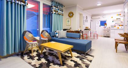 Oh Blue Guesthouse - Hostel