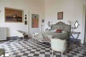 4 bedrooms, wheelchair access