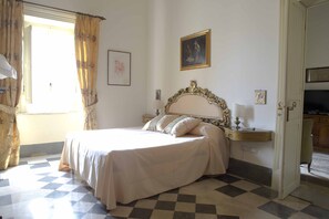 4 bedrooms, wheelchair access - VIA GARIBALDI TO 15 luxury mansion (Marsala)