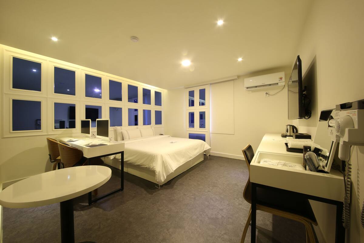 Chambre Prestige double | Bureau, accès au Wi-Fi (inclus)