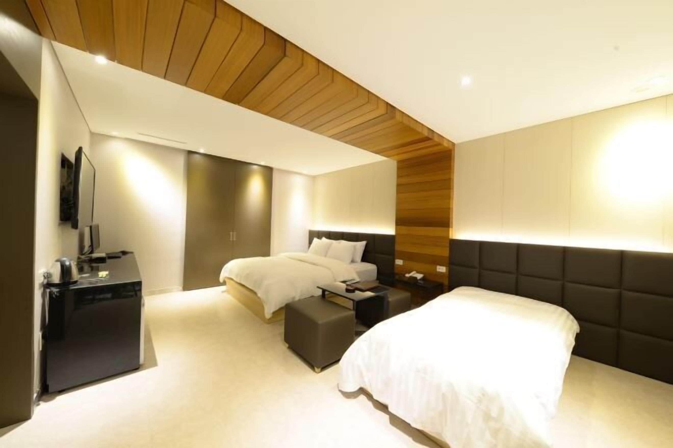 Individually decorated, individually furnished, free WiFi