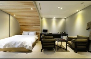 Premium Double Room | Individually decorated, individually furnished, free WiFi - Lifestyle S Hotel (Seoul)