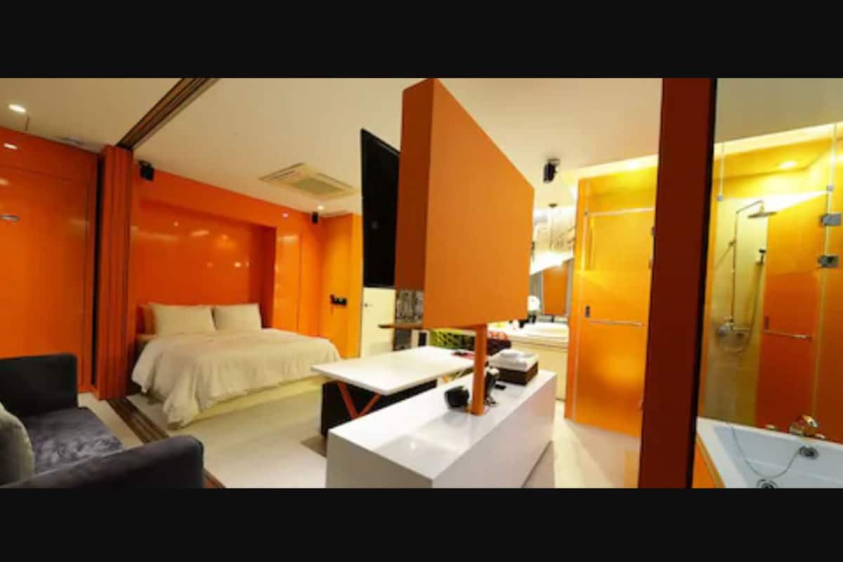 Suite (mixed gender of adults not allowed) | Individueel gedecoreerd, individueel gemeubileerd, gratis wifi