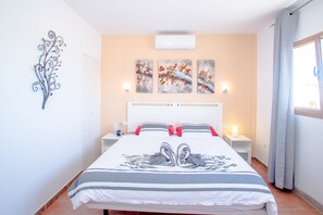 3 bedrooms, iron/ironing board