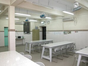 Dining - YHA Ngong Ping SG Davis Youth Hostel (Ngong Ping)