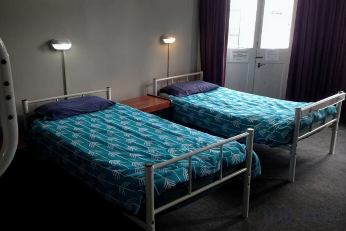 Wifi gratis y ropa de cama 