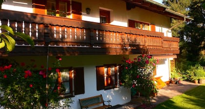 Absolutely quiet apartment between Munich and the Alps