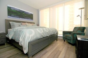 2 bedrooms, iron/ironing board, travel cot, WiFi