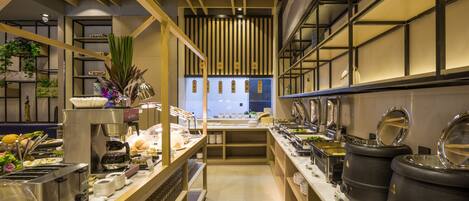 包含每日自助早餐