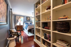 5 bedrooms, iron/ironing board, travel crib, free WiFi