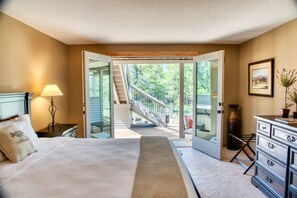 3 bedrooms, iron/ironing board, free WiFi, bed sheets - Rustic Luxury at Chalet Sarlat:  Lodge-Style Home in Sunriver with A/C & SHARC (Sunriver)