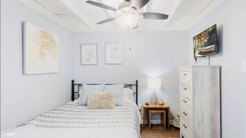 1 camera, ferro/asse da stiro, Wi-Fi, lenzuola