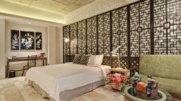 尊贵客房, 1 张特大床 | 迷你吧、客房内保险箱、办公桌、笔记本电脑工作区