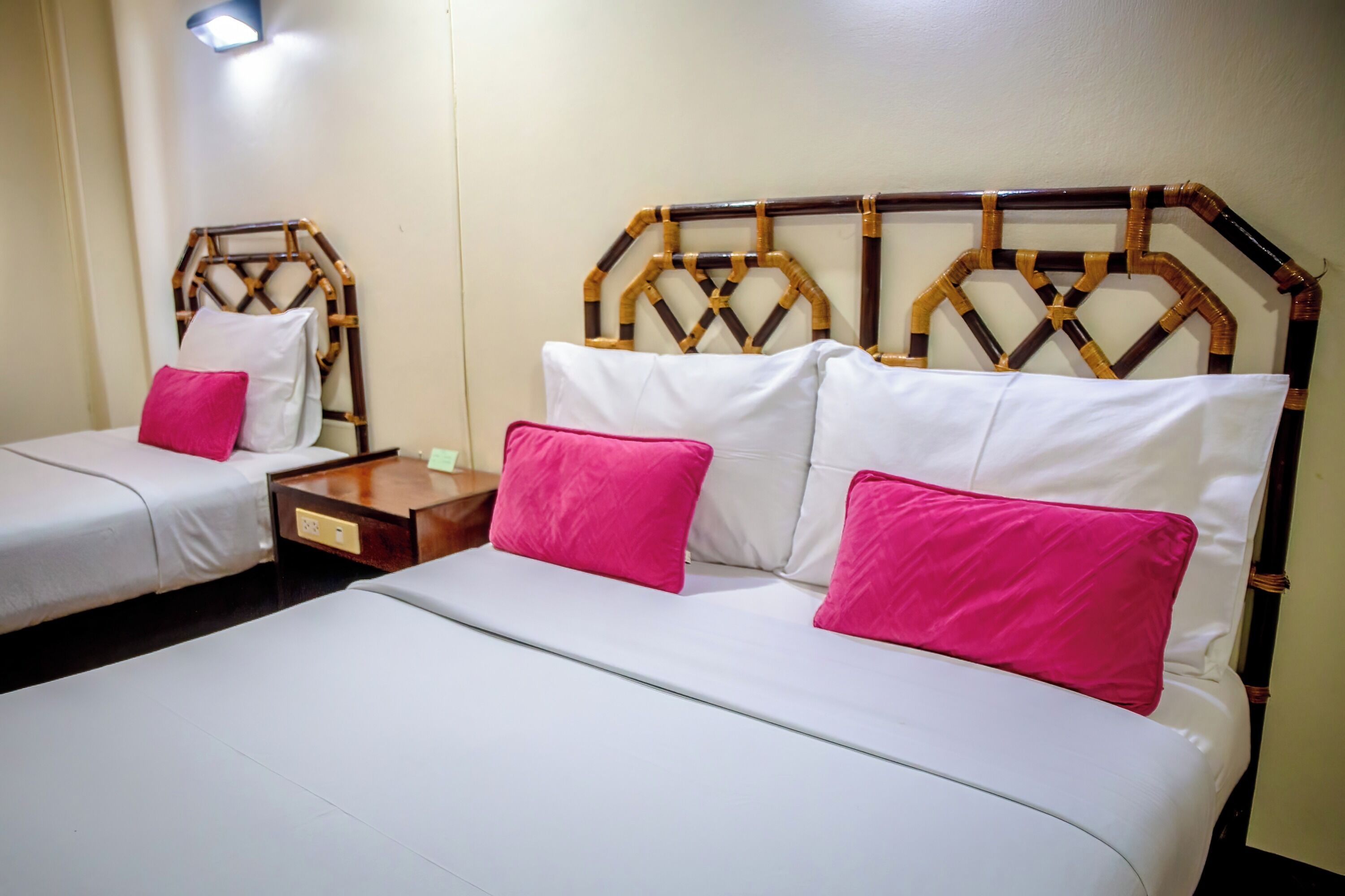 Tabla de planchar con plancha y wifi gratis 