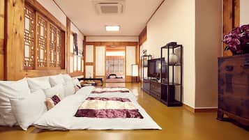 华丽套房 (Hanok View) | 迷你吧(备有免费物品)、隔音、熨斗/熨板、免费 WiFi