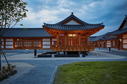 Hanok stay NAMWONYECHON 