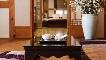 Phòng Suite Royal (Hanok View) | Cà phê và/hoặc dụng cụ pha