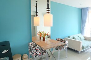 Flat-screen TV - Atlantis Condo Jomtien by Nan (Pattaya)