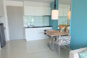 Fridge, microwave, stovetop, electric kettle
