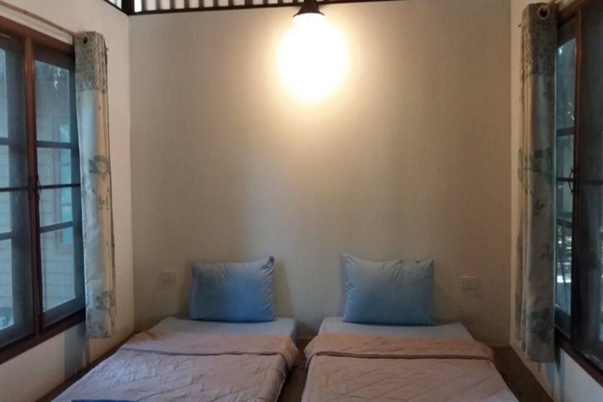 Rollaway beds, free WiFi