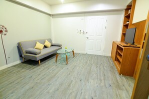 Suite  | Living room - BJ Boutique (Rayong)