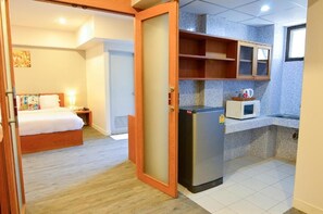 Desk, blackout drapes, free WiFi - BJ Boutique (Rayong)