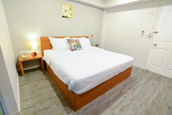 Superior | Skrivebord, blendingsgardiner og wi-fi (inkludert)