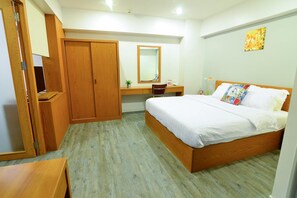 Suite  | Bàn, màn/rèm cản sáng, truy cập Internet không dây miễn phí 