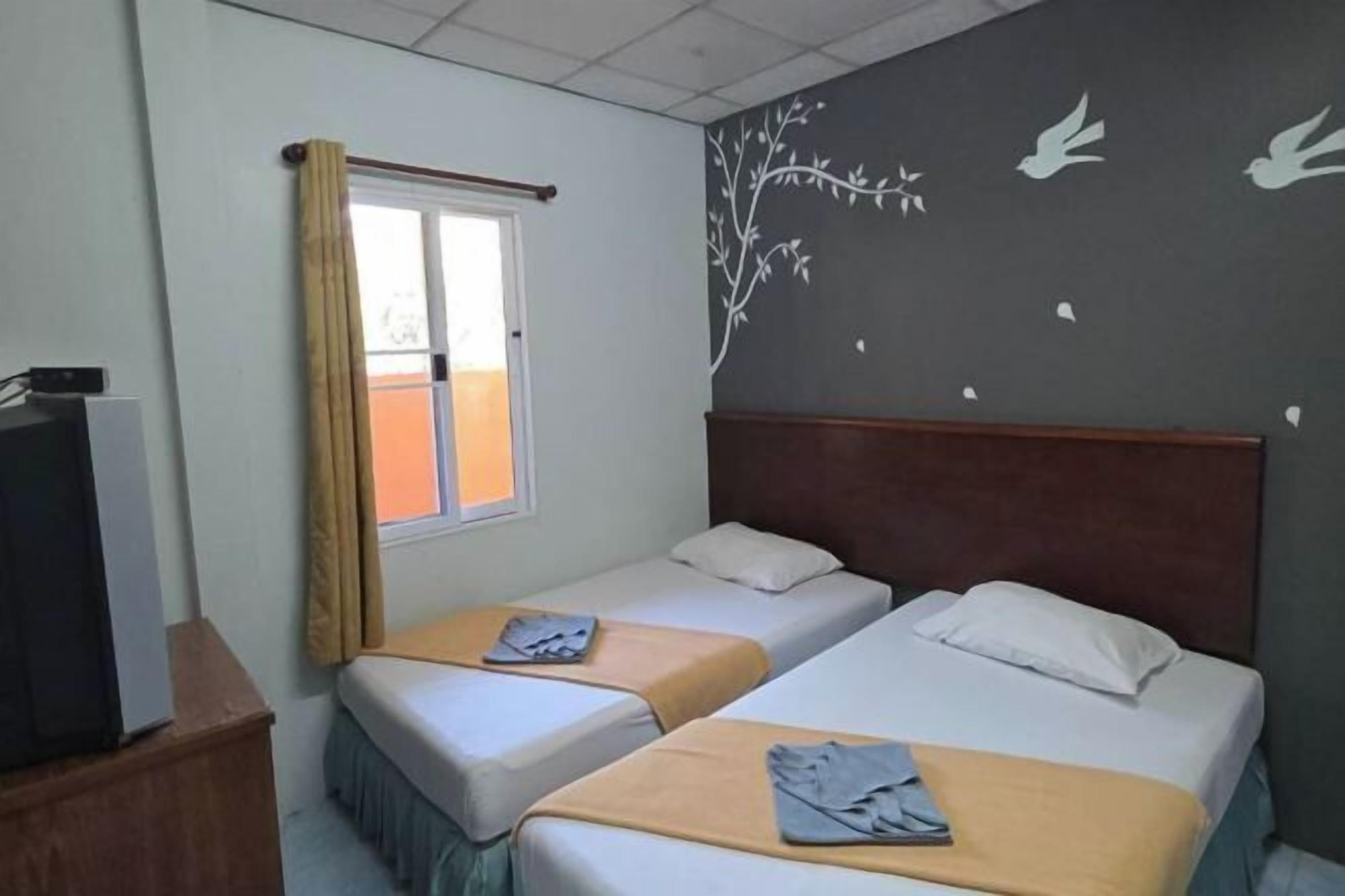 Desk, free WiFi, bed sheets