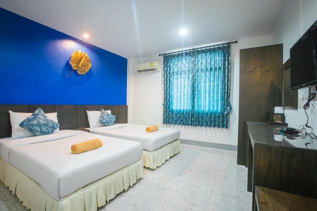 Desk, free WiFi, bed sheets