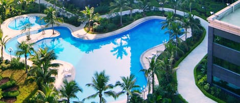 Indoor pool, seasonal outdoor pool