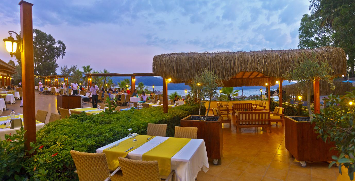 Tempat makan outdoor