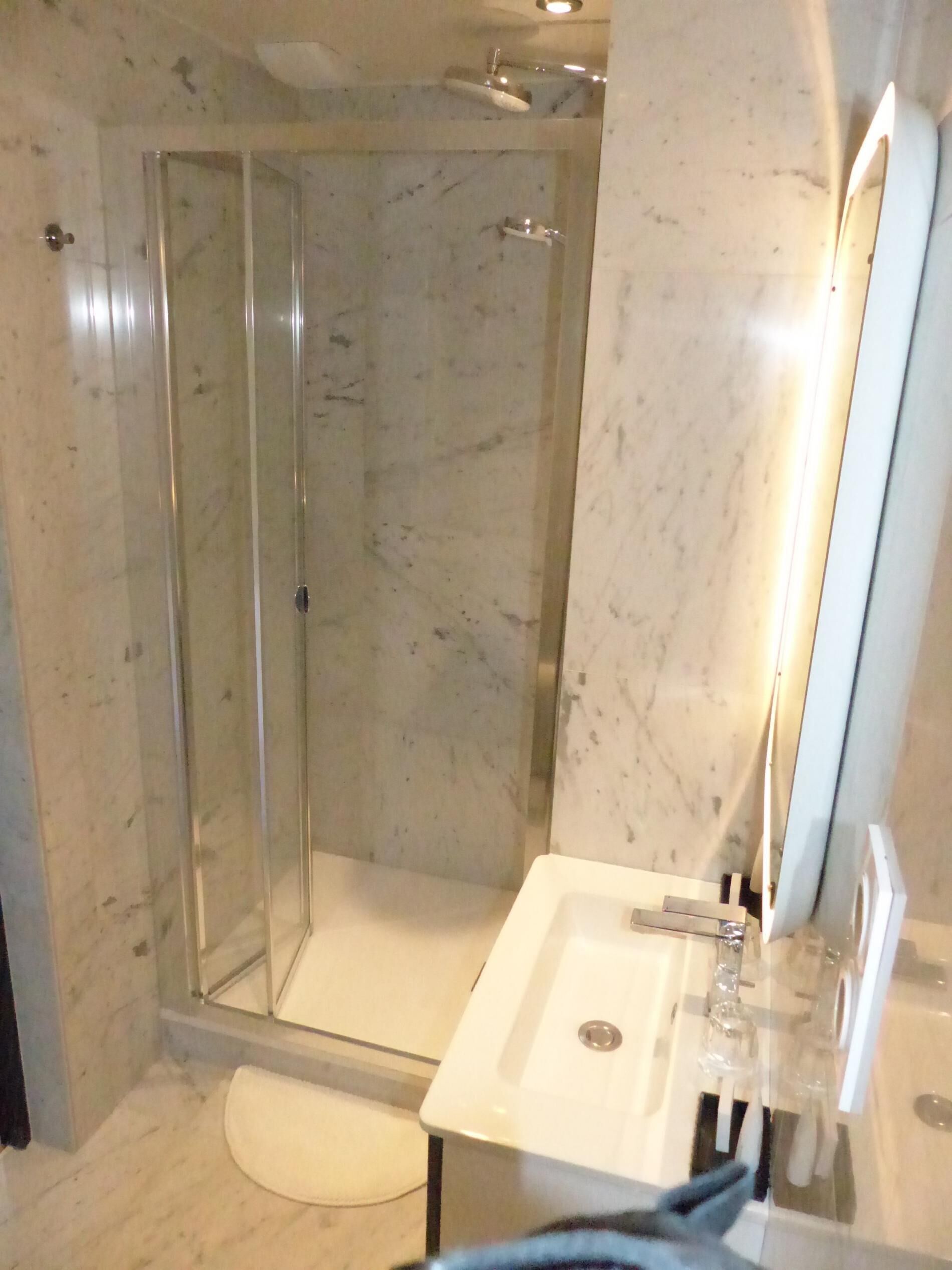 shower, free toiletries, towels