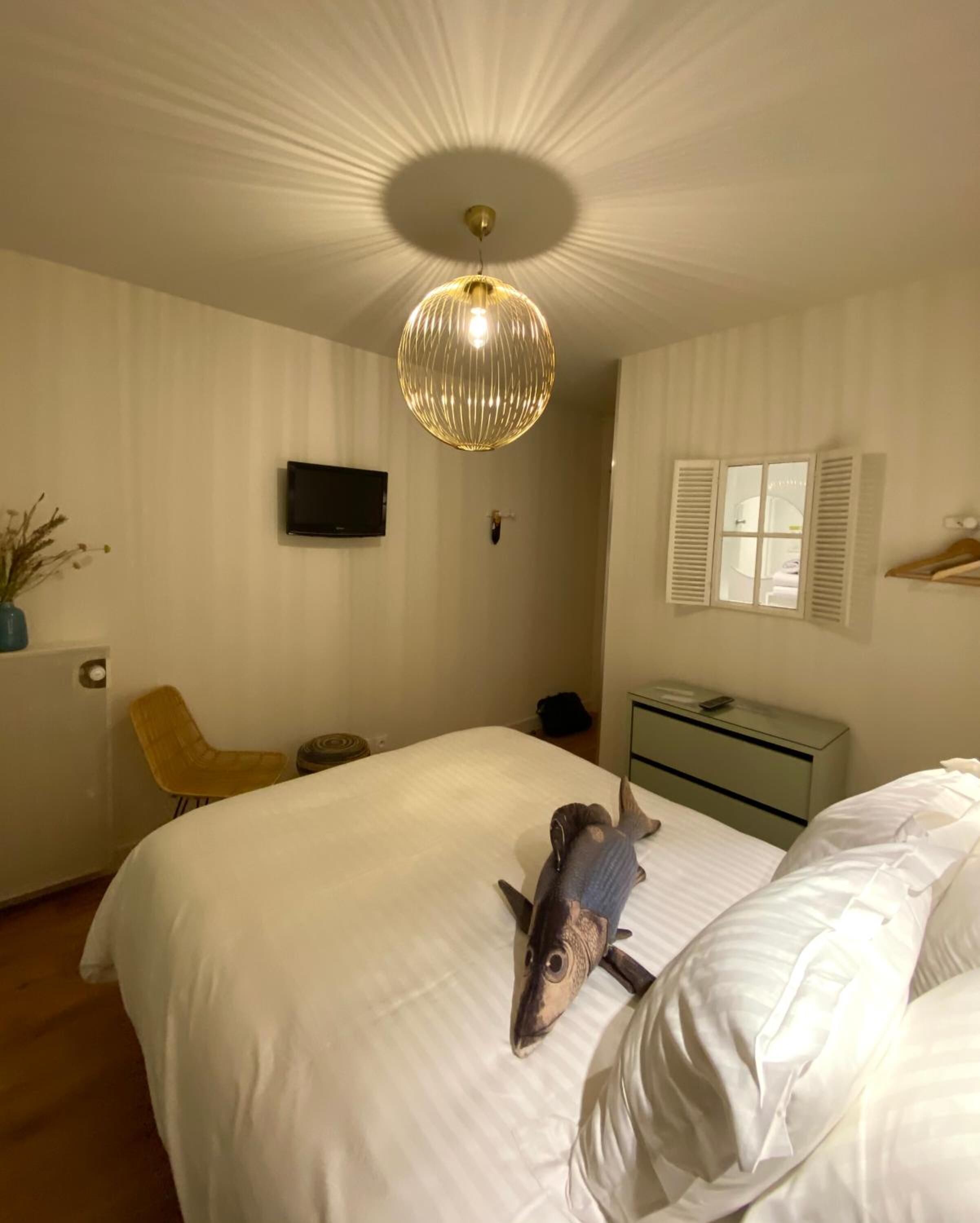 premium bedding, select comfort beds, individually decorated, desk