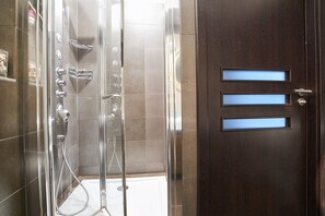 スーペリア アパートメント | バスルーム | ヘアドライヤー、タオル