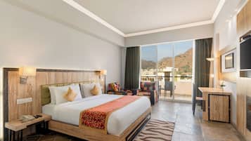 Minibar, in-room safe, desk, soundproofing