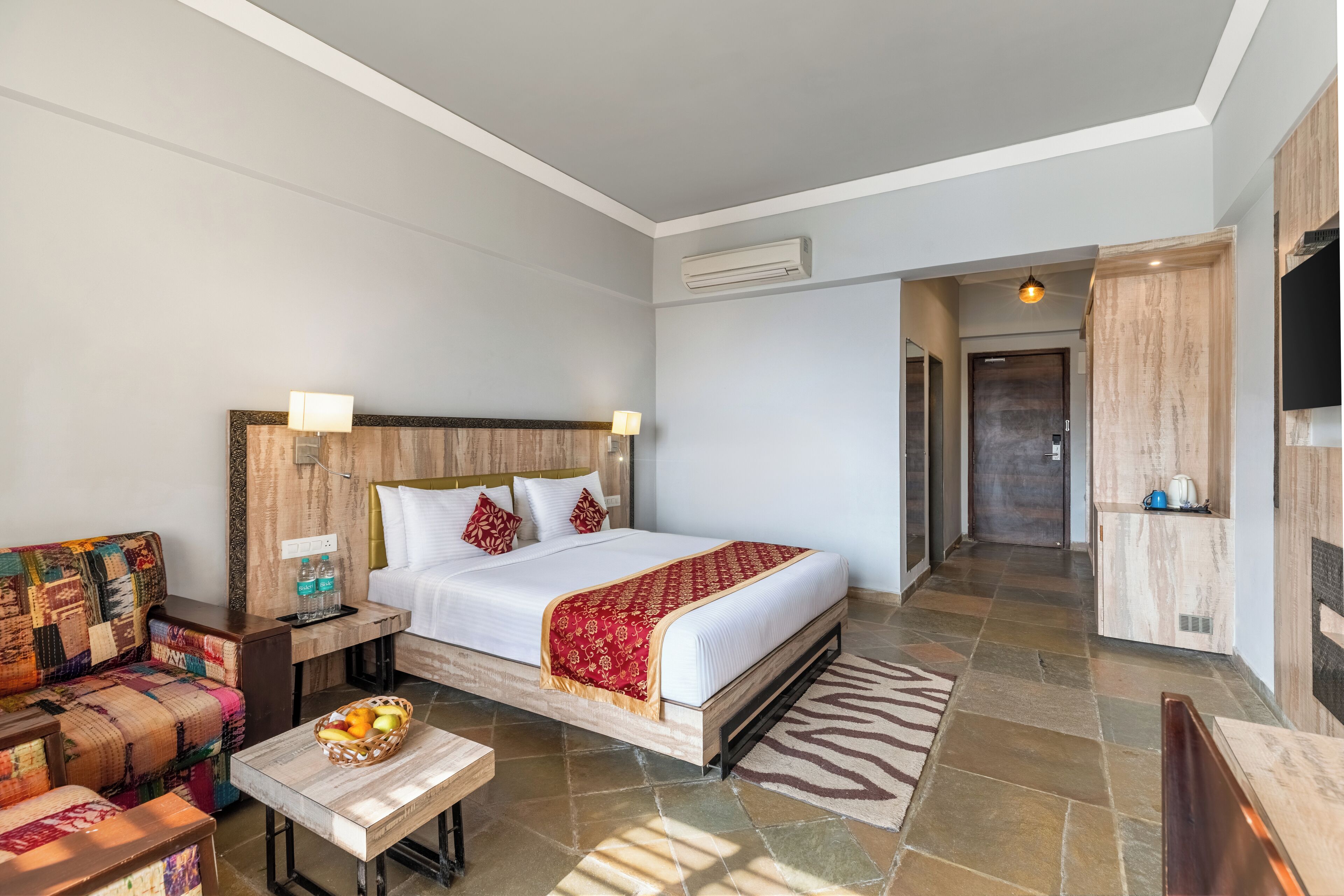 Minibar, in-room safe, desk, soundproofing