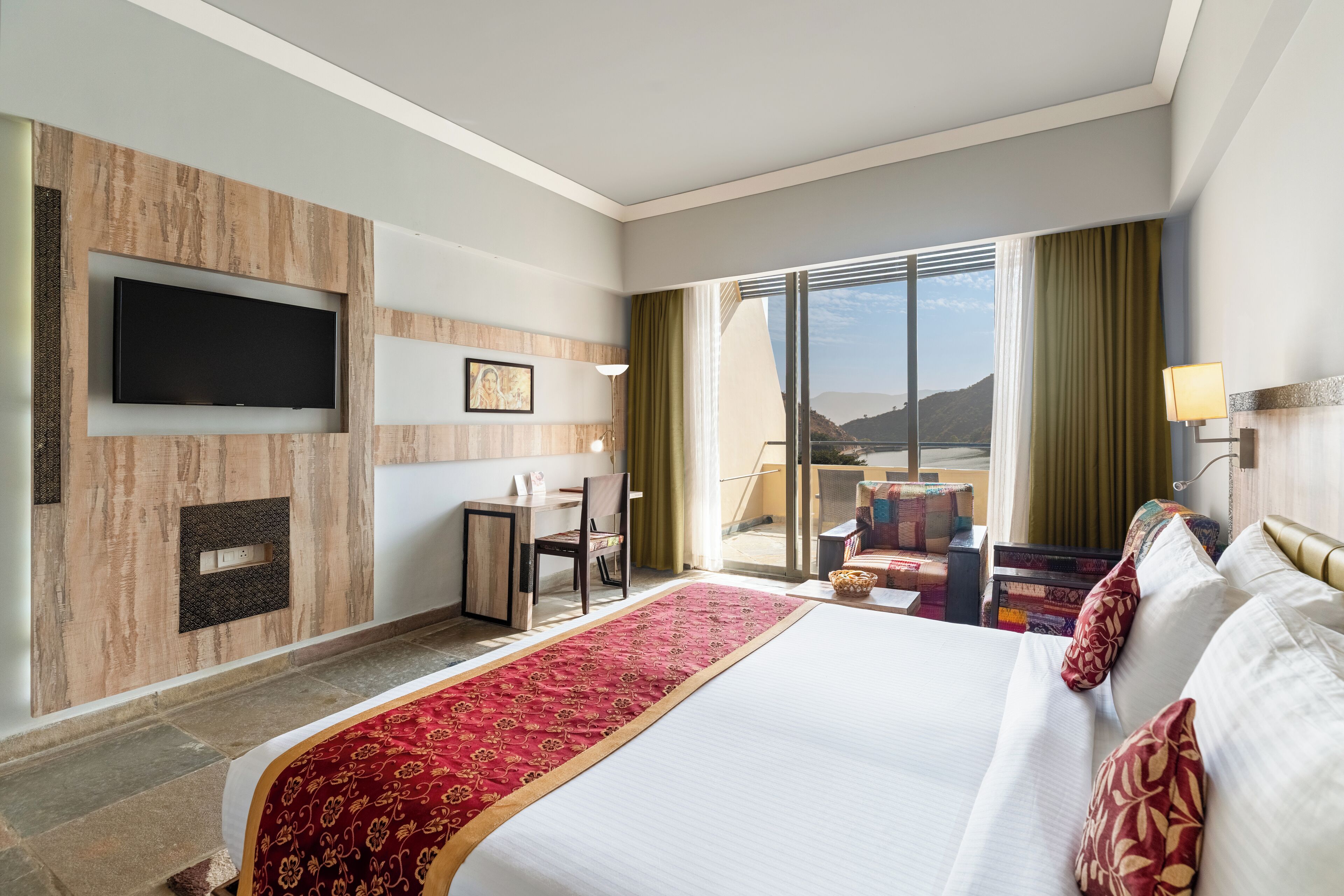 Minibar, in-room safe, desk, soundproofing