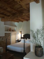 高级双人房, 无烟房, 花园景观 | 迷你吧、客房内保险箱、遮光窗帘、免费 WiFi